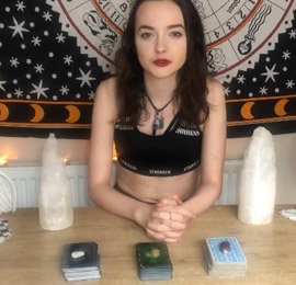 Earth Angel - Pin 500506- specialises in tarot, psychic, angel-cards, astrology readings