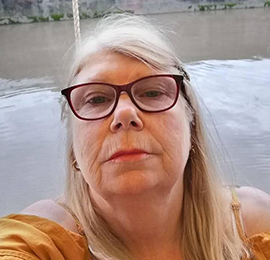 Sheila - Pin 700647- specialises in psychic, clairvoyant, angel-cards readings
