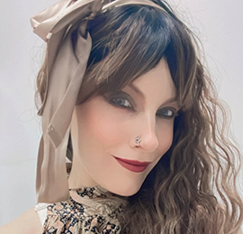 Wynter - Pin 700660- specialises in tarot, psychic, clairvoyant readings