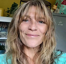 Luna - Pin 700677- specialises in tarot, psychic, clairvoyant, angel-cards, spirit-coach, runes, astrology readings