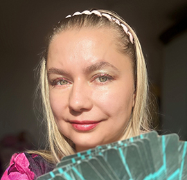 Ana Shamana - Pin 700673- specialises in tarot, psychic, clairvoyant, spirit-coach, astrology readings