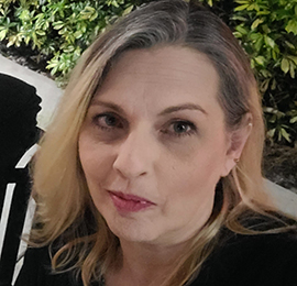 Cora - Pin 600478- specialises in psychic, clairvoyant readings