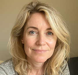 Ally - Pin 700760- specialises in tarot, psychic, clairvoyant, angel-cards readings