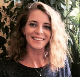 Sophie - Pin 700785- specialises in psychic, spirit-coach readings