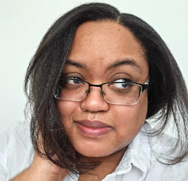 Eleven - Pin 700806- specialises in tarot, psychic, clairvoyant, medium, spirit-coach, runes, astrology readings