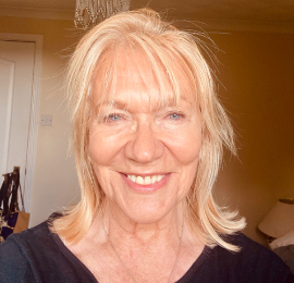 Andie Hudson - Pin 700800- specialises in psychic, clairvoyant, angel-cards, spirit-coach readings