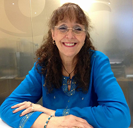 Ruth Vidente - Pin 700777- specialises in tarot, psychic, clairvoyant readings