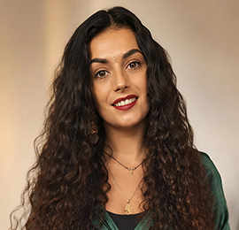 Scarlett - Pin 700117 - specialises in tarot and psychic readings