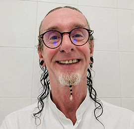 Karl - Pin 700887 - specialises in tarot, psychic and clairvoyant readings