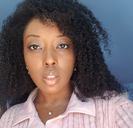 Noelle - Pin 700907 - specialises in tarot readings
