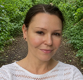 Louisa - Pin 700521 - specialises in tarot, psychic and clairvoyant readings